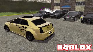 ENGINE SWAPPED CHRYSLER PULLED UP TO CAR MEET ON ROBLOX *CRAZY MEET*