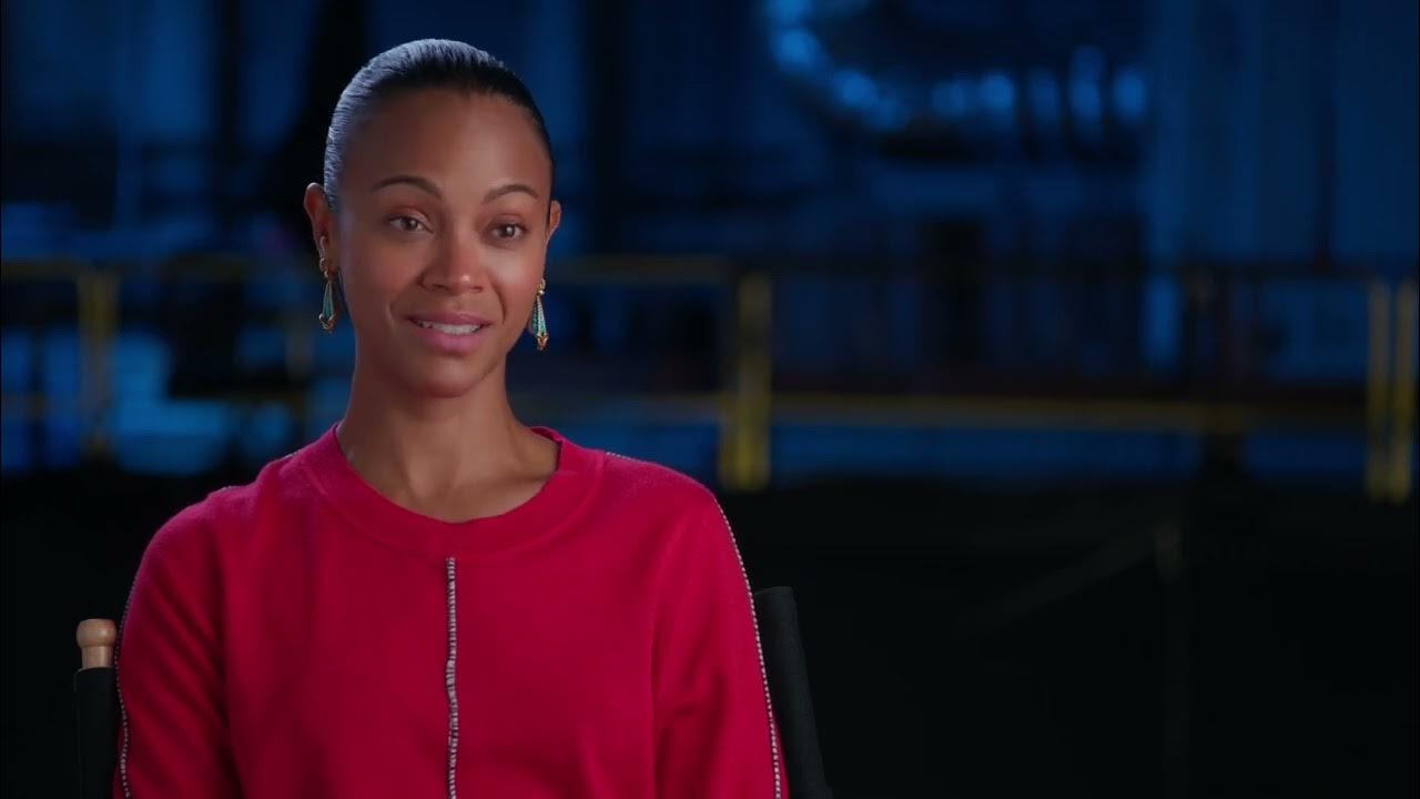 ZOE SALDANA 'Avatar The Way of Water' Interview - YouTube