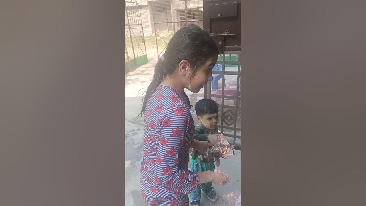 holi khele nandlal