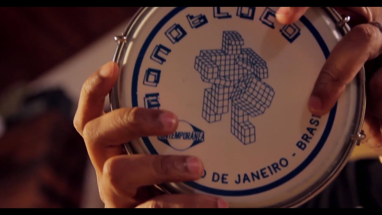 YouTube पर Balança Geral - Monobloco feat. Aílton Assumpção देखें YouTube पर Balança Geral - Monobloco feat. Aílton Assumpção देखें