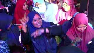 GUS AZMI NGAJAK SHOLAWAT DI BEDUG NGADILUWIH
