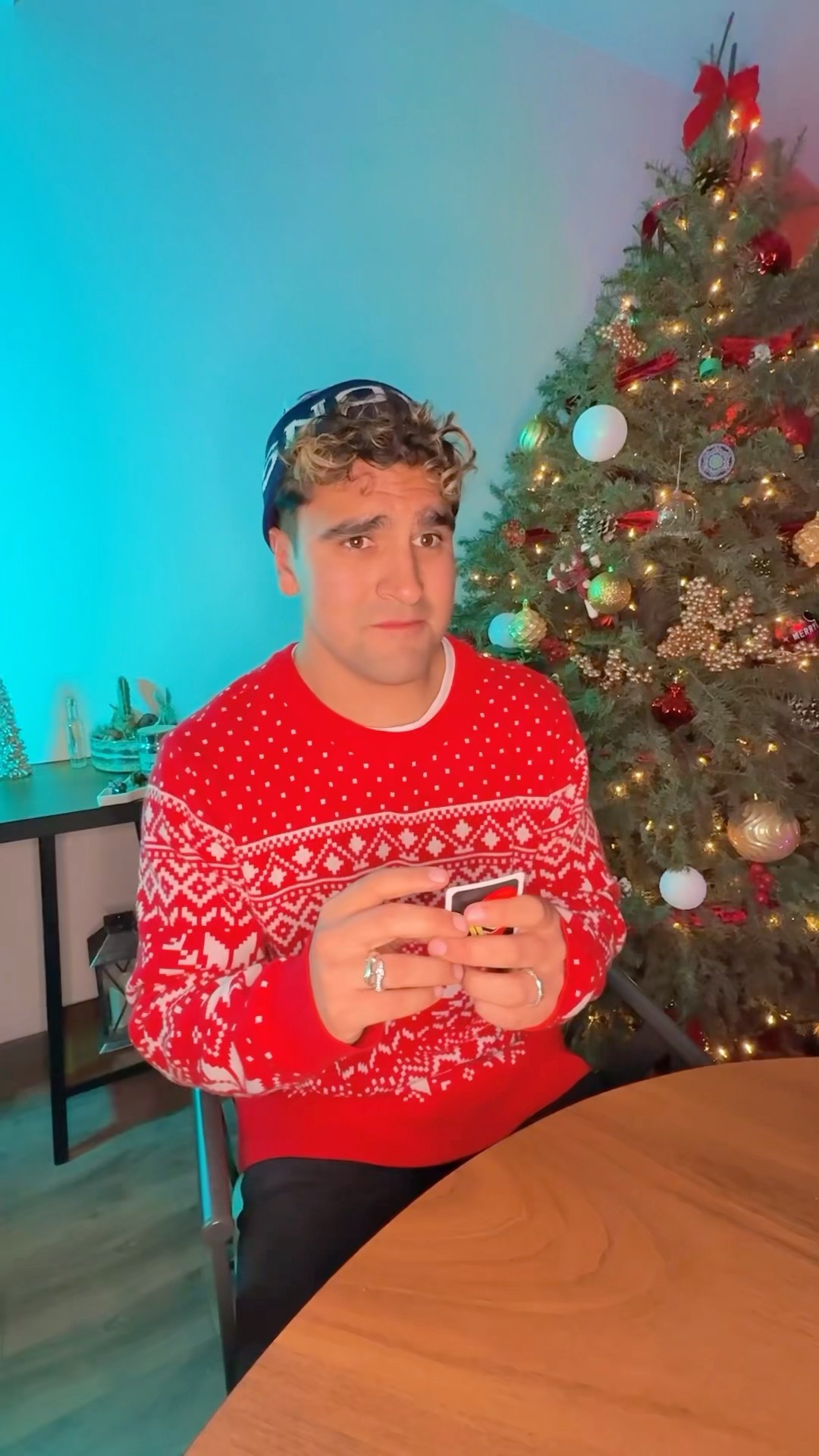 Odié la fiesta de navidad de Zach????