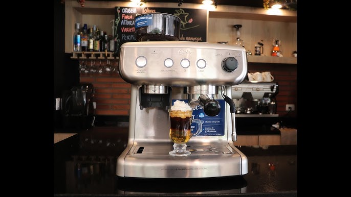 Cafetera Espresso Oster® con Molino Integrado - BVSTEM7300…