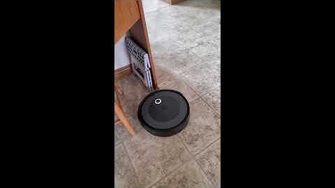 iRobot i3+ Robotic Vacuum video review by Carley