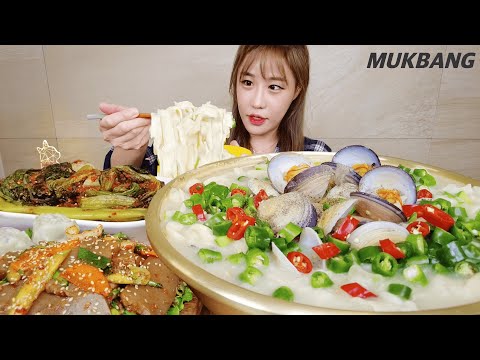 SUB) 땡초듬뿍 얼큰 시원한 바지락손칼국수 왕만두 갓김치 <strong>도토리묵</strong> <strong>무침</strong> Hot Noodle Soup Kimchi Acorn Jelly REAL SOUND ASMR MUKBANG