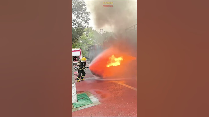 中国China消防避险训练，消防员用“水盾”逼退烈火。这是训练，也是他们可能面对的日常。致敬！#shorts #china #chinese