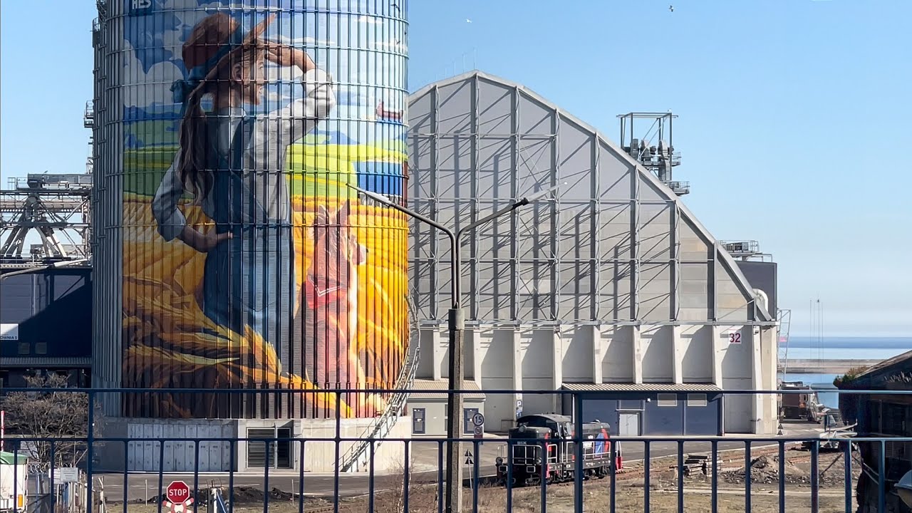 Gdynia port lokomotywy spalinowe 🚂 SM42-2476 