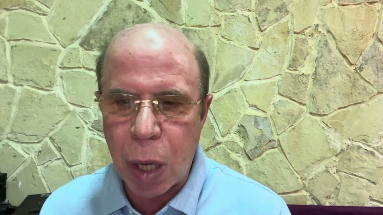 هل يدخل بزوجته باصبعه ؟؟؟