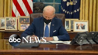 Biden signs executive orders to undo Trump immigration policies