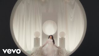 Watch Jessie Ware Pearls video