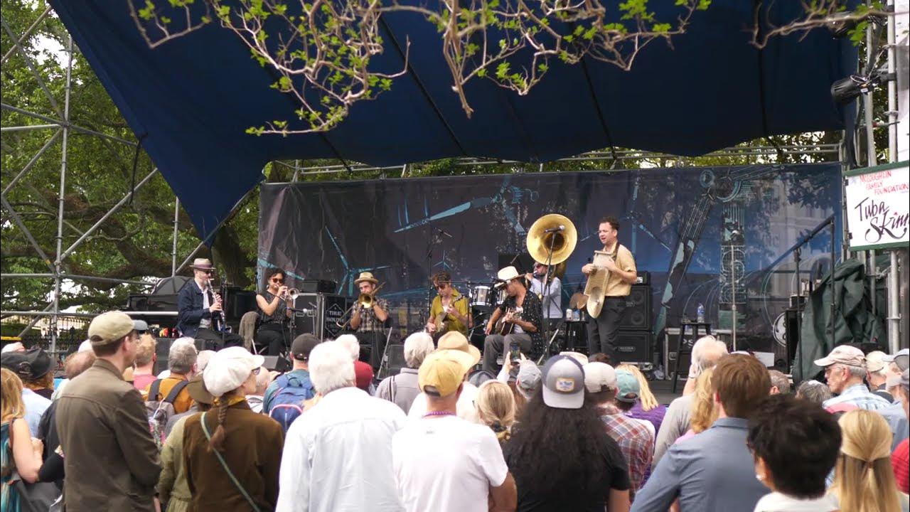 KANSAS CITY STOMP" 4K Stereo Tuba Skinny doing up a Jelly Roll Morton tune. #tubaskinny2025 KANSAS CITY STOMP" 4K Stereo Tuba Skinny doing up a Jelly Roll Morton tune. #tubaskinny2025