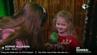 3Fm Serious Request Zesjarige Zoë Speelt Blokfluit Voor Sr 24-12-2022