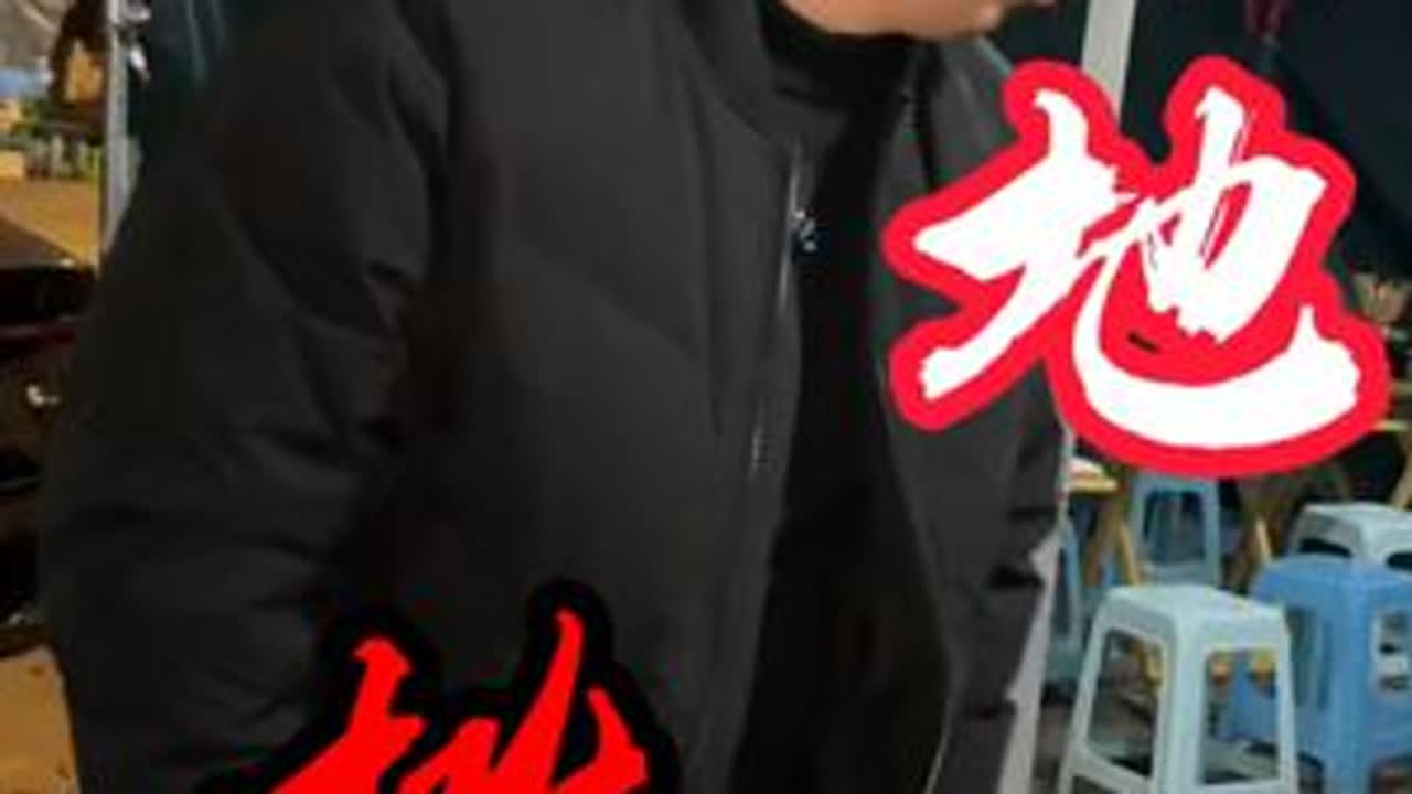 兄弟们，你们还在觉得摆地摊丢人的时候，你看我的徒弟摆地摊已经开始赚钱了#重庆小面#餐饮创业#实体店经营