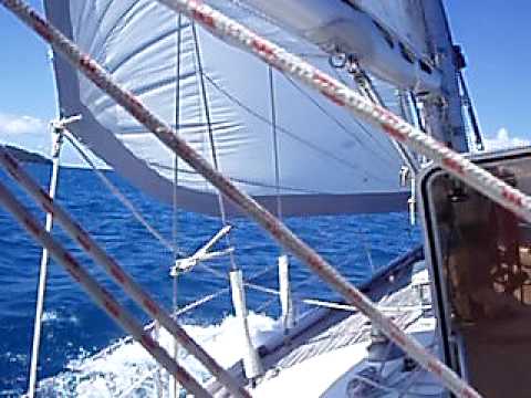 Raiatea Sailing - Polynesia - Il Mastro al timone