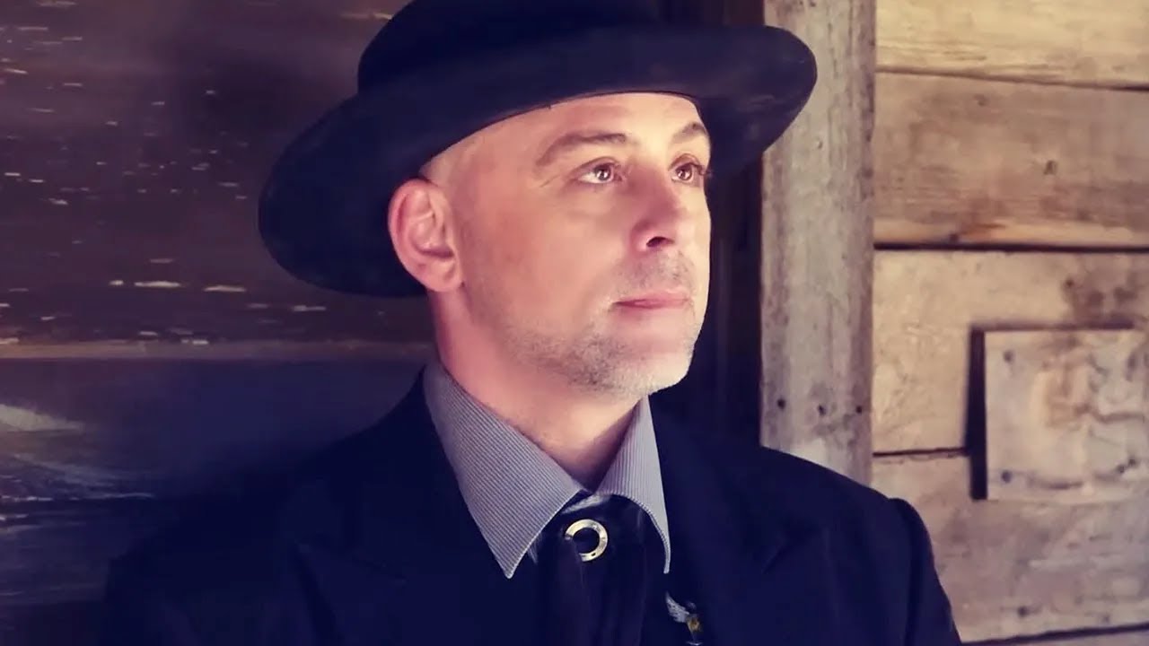 GUNFIGHT A RIO BRAVO - John Fallon Scene