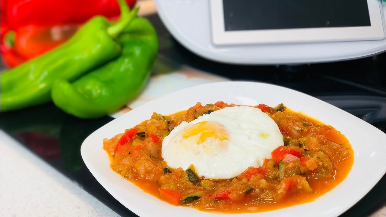 PISTO con HUEVOS POCHÉ THERMOMIX