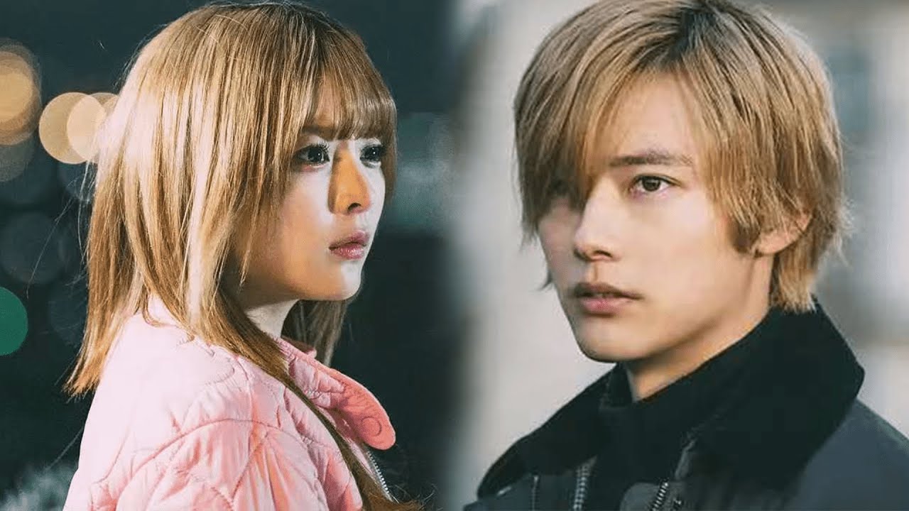 A Popular Idol Had a Child at Sixteenand the Child Turned Out to Be the Reincarnation of Her Own Fan