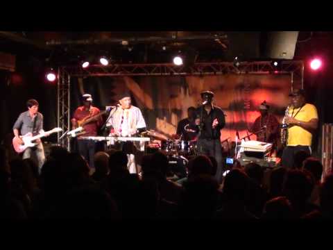 Roy Ayers " Searching " Live at New Morning, Paris...