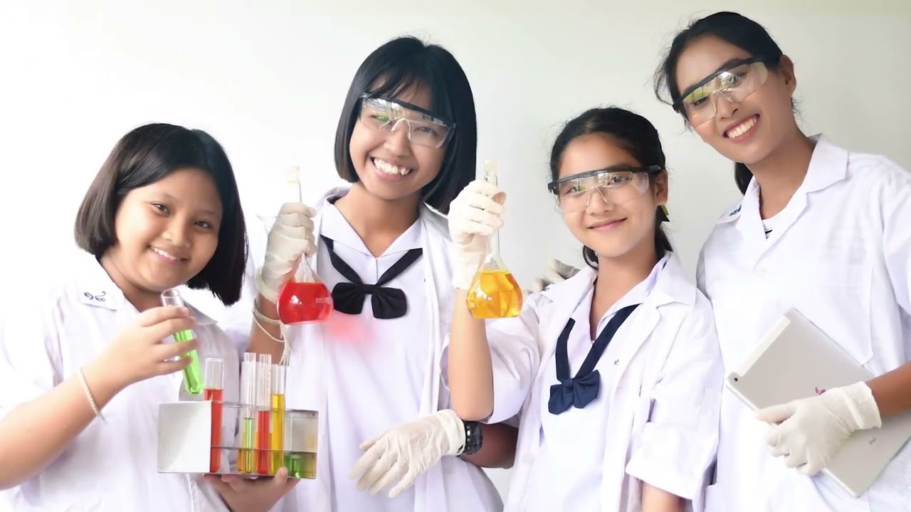 โรงเรียนสามร้อยยอดวิทยาคม