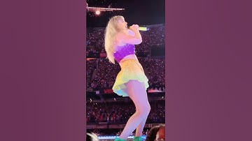 Taylor Swift - Shake it Off | Taylor Swift Shorts | Eras Tour #taylorswift #shakeitoff #erastour