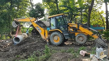 JCB Dozer Lifting Heavy Culvert Pipe and Installing in Drain - JCB Dozer Video