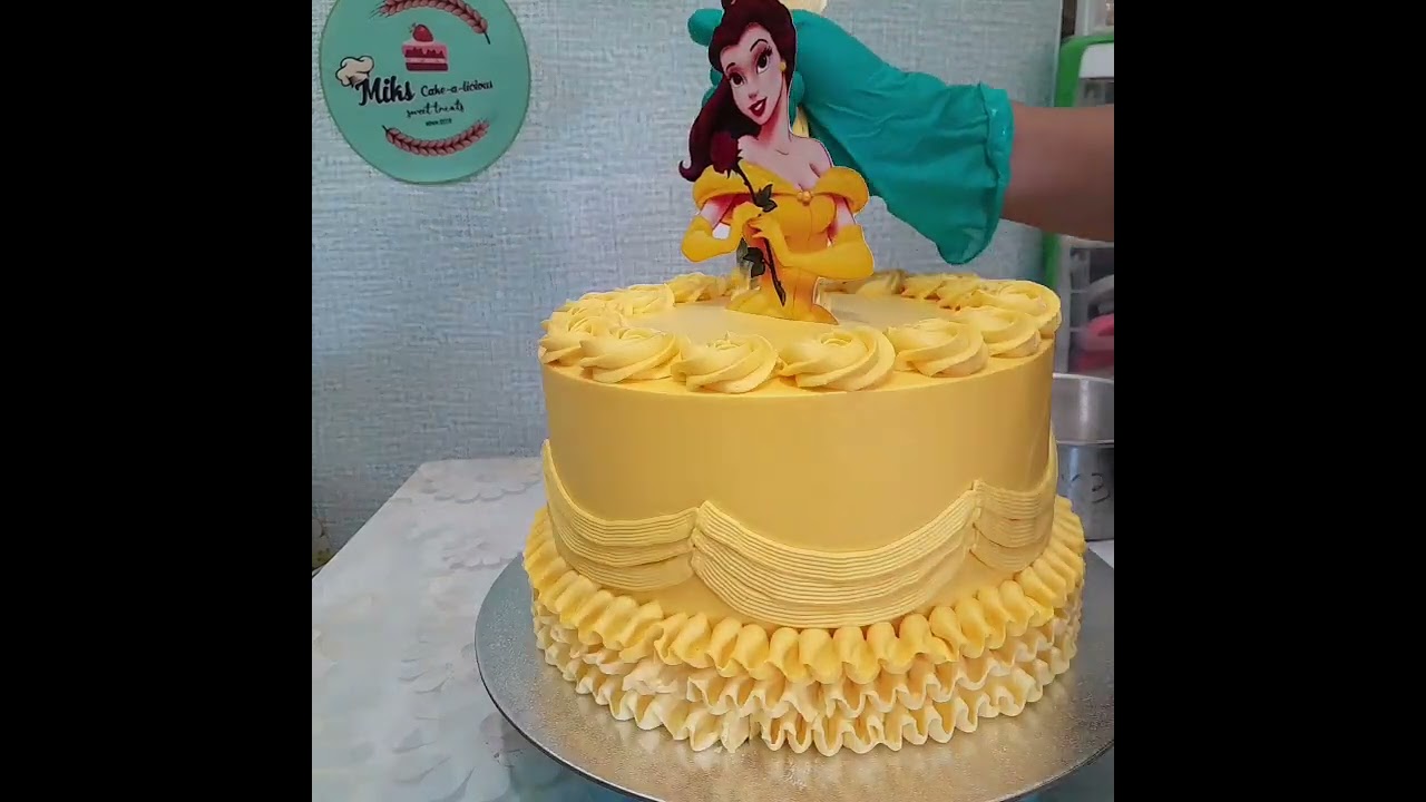 Princess Belle themed cske