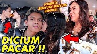 DICIUM PACAR!! ROMANTIS2AN BARENG PACAR - JOMBLO SENYUM2 SENDIRI