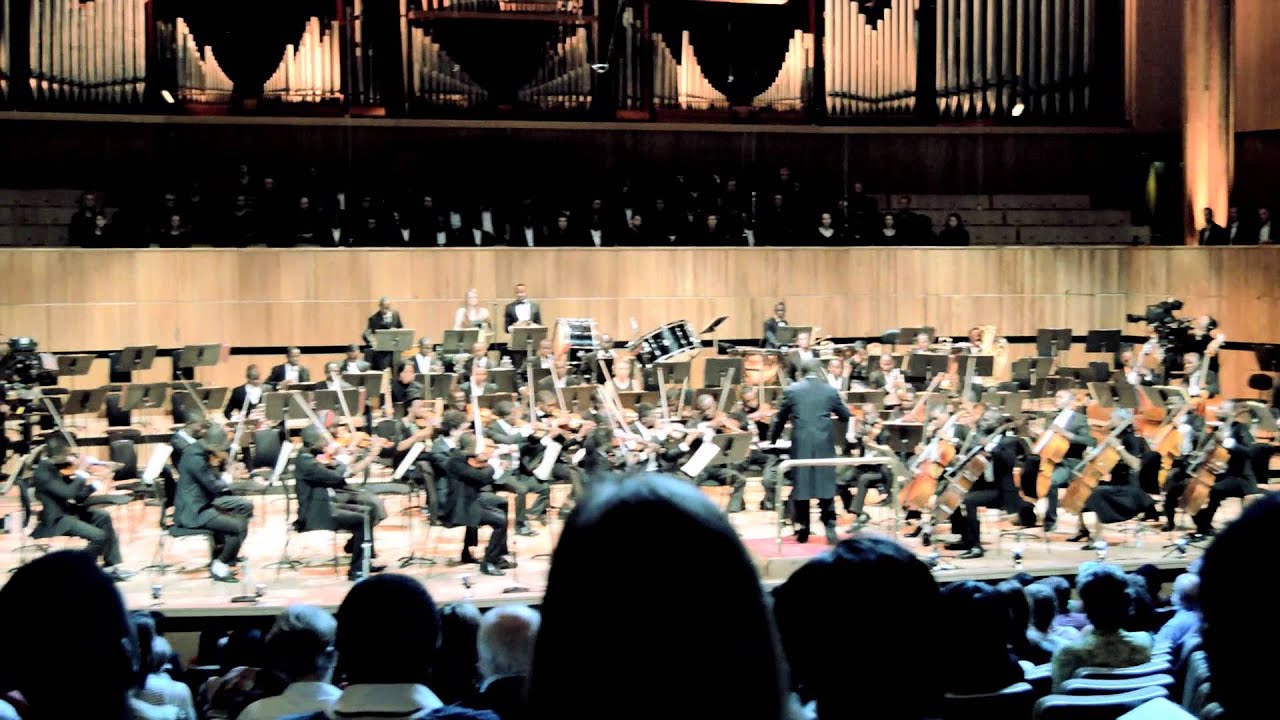 Symphonie Kimbaguiste concert a Londres avec Papa Armand Diangenda