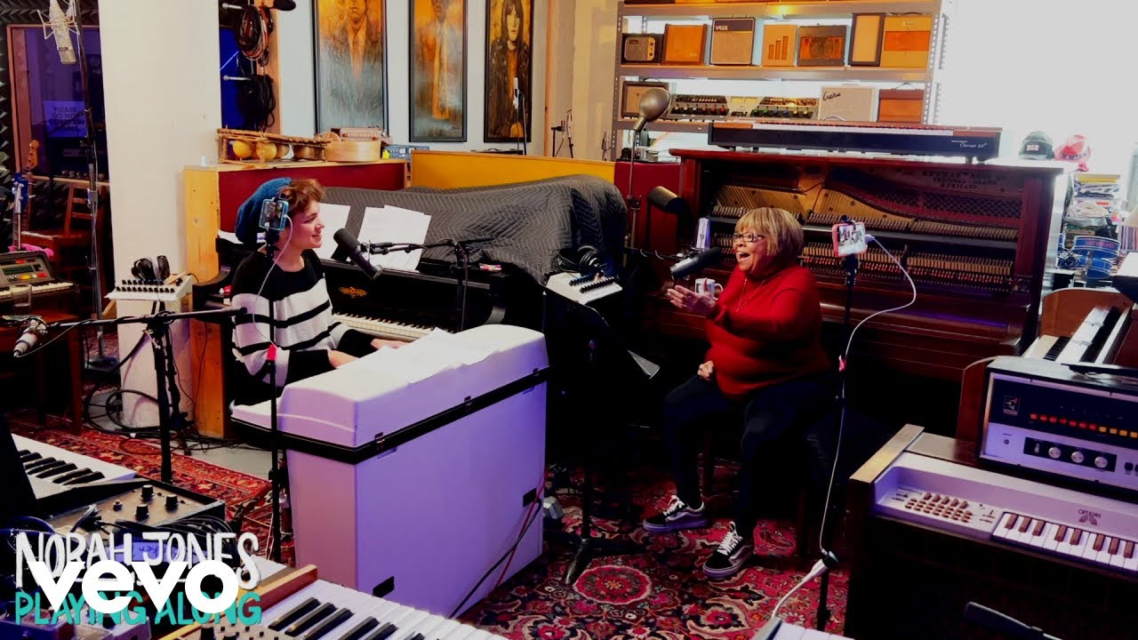 Norah Jones, Mavis Staples Friendship (Live) ft. Mavis Staples YouTube