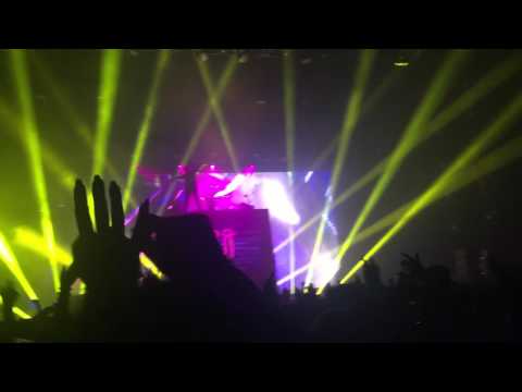 Jack Ü- Febreze live