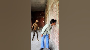 Bhai Ke Piche Zombie Attack #zombiesurvival #zombieshorts #zombieattack #zombie #entertainment