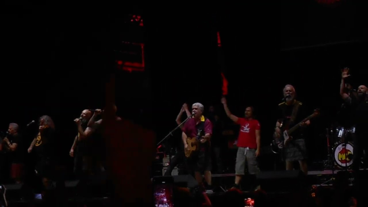 Folkstone e Modena City Ramblers cantano Bella Ciao @ Carroponte - 4 luglio 2025 - DSCN9934