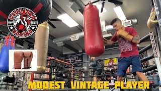HEAVY BAG TRAINING- Modest Vintage Player Pro Deluxe Boxing Gloves