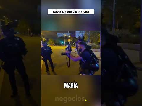 Los manifestantes se enfrentan a la policía de Barcelona por el desahucio de una anciana