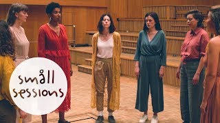 Kat Frankie - How To Be Your Own Person (a cappella) | Småll Sessions chords