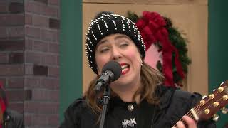 Serena Ryder - Christmas Kisses LIVE at the 2018 Santa Claus Parade