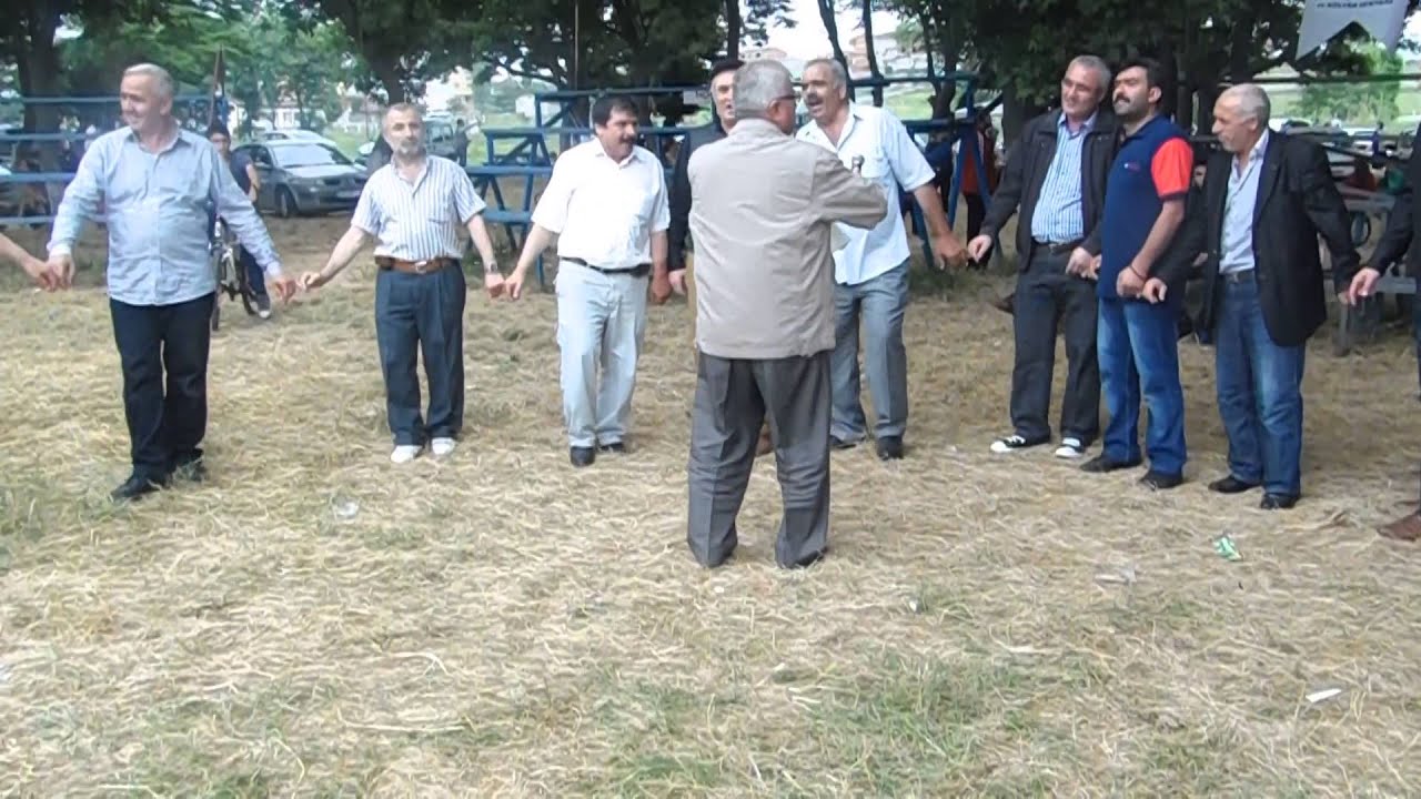 Sivas Hafik Tavşanlı Köyü Pİknigi-Davul zurna ve Sözlü Halay