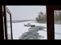 IJsbreken in een bevroren Biesbosch en de schade aan de boot daarvan