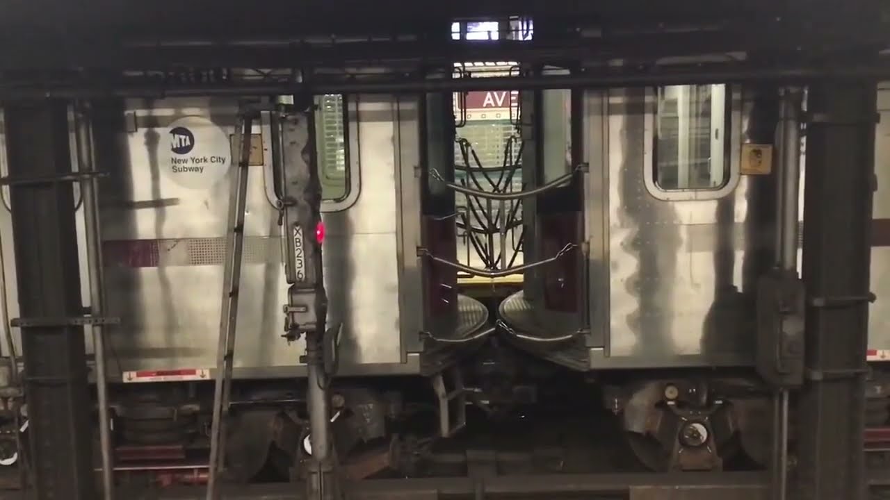 IRT Eastern Parkway Local: 2 and 4 Trains at Atlantic Avenue-Barclays Center (R62, R142, R142A)