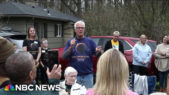 Teacher Makes Good On Decades Old Promise To Watch Eclipse With Former Students