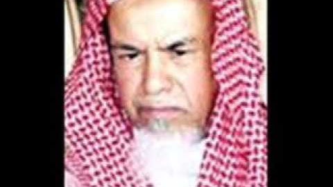 تلاوه رائعه للشيخ محمد السبيل  أمام الحرم المكي رحمة الله