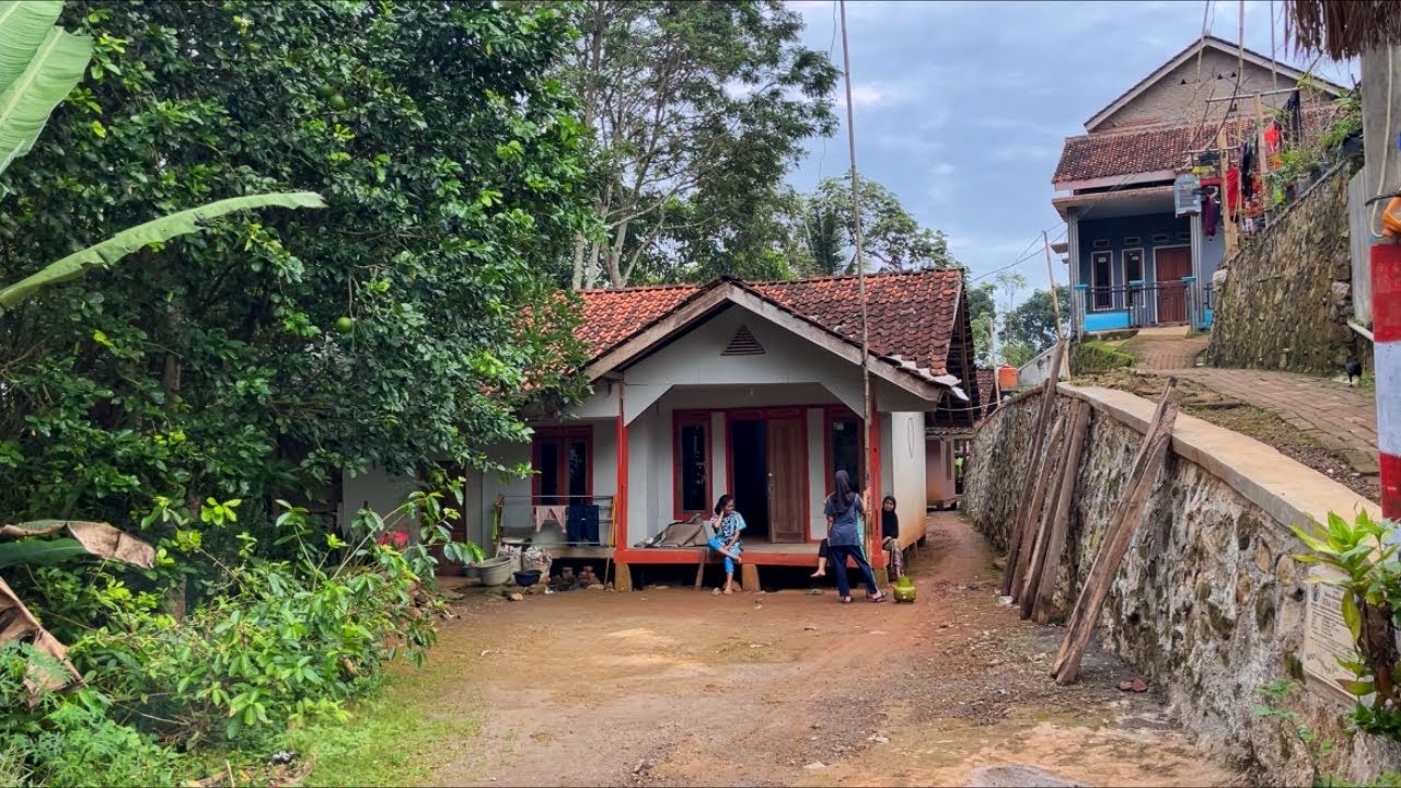 Прекрасная сельская атмосфера деревни Падаимут Гириджая Керсамана создает ощущение домашнего уюта...