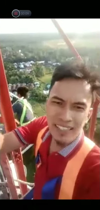 Kang tower (ngamuk sampe manjat tower tinggi). Telkomsel