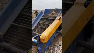 U8Ji Large Tractor Vs Mini Tractor Which One Is More User-Friendly?