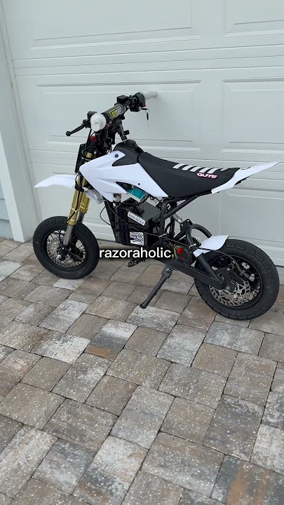 i just love them i guess #surron #surronster #fyp #viral #bikelife #razor #mx650 @razorworldwide