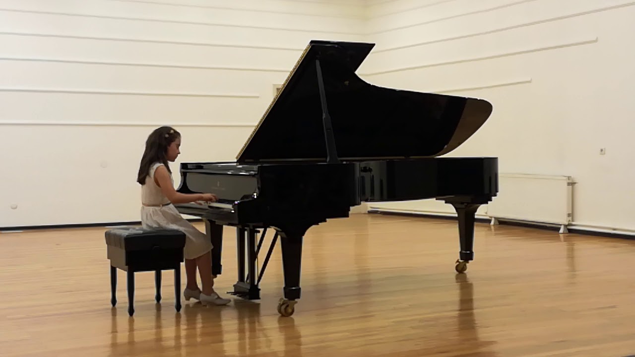 Kuhla Rondo F.Kuhlau, Rondo A dur by Belit Çiftçi - YouTube
