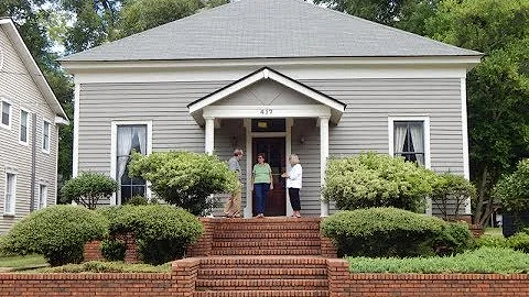 Linda Fuller reminisces about Habitat's first head...