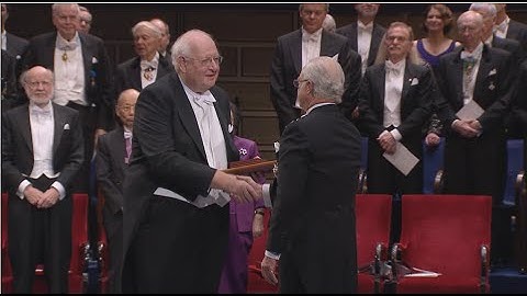 Colleagues pay tribute to Nobel laureate Angus Deaton