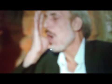 الفنان السينمائي السوري غسان مسعود يتألم على أبنائه في سوريا وقد مر على الفيديو أكثر من 12سنة