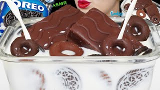 ASMR CHOCOLATE CAKE WITH MILK …